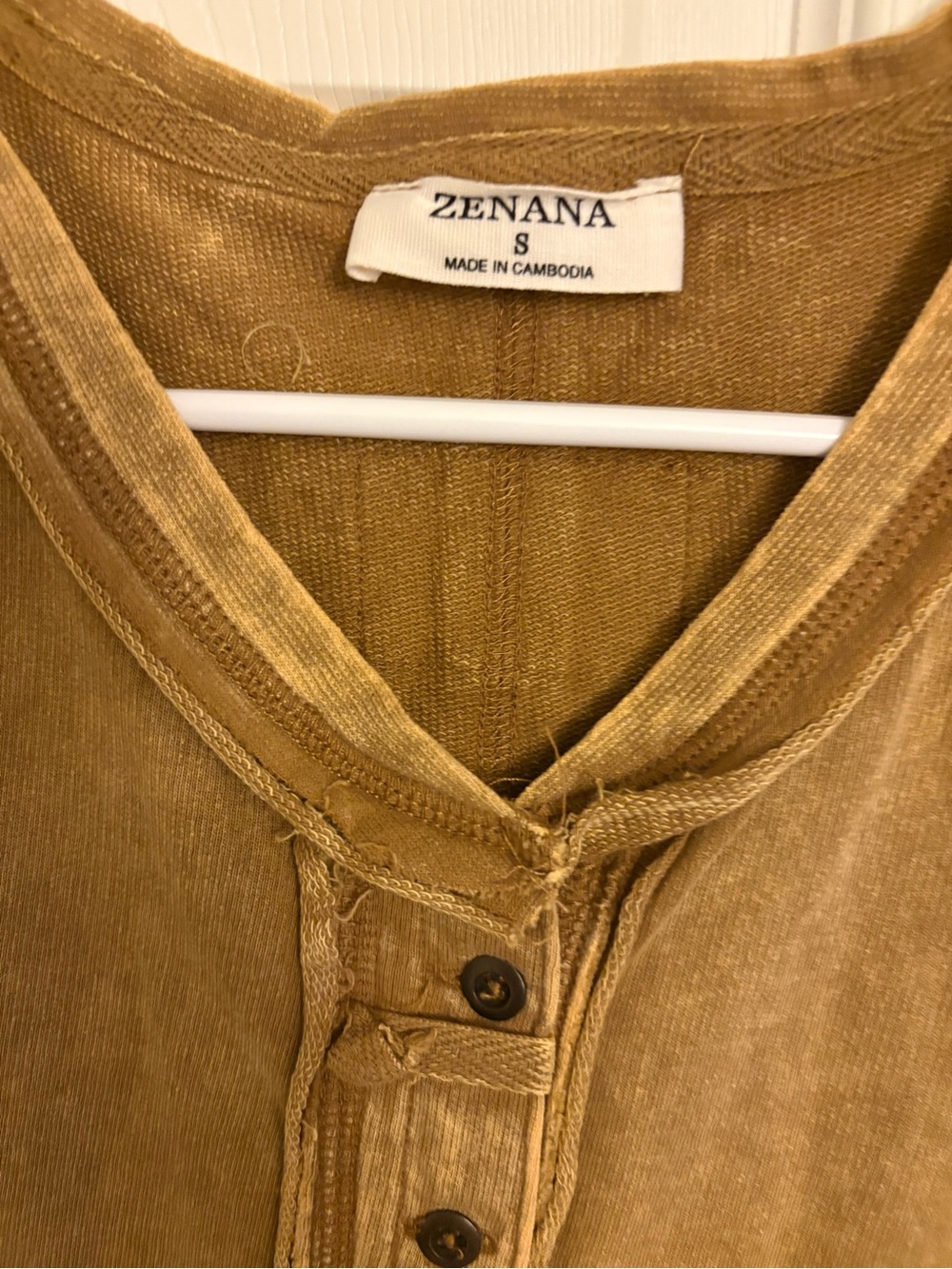 Zenana Outfitters Acid Washed Mustard Henley Tank Style TTW 5251Y New - Picture 3 of 5